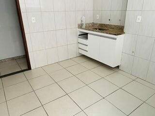 Apartamento à venda com 2 quartos, 80m² - Foto 3