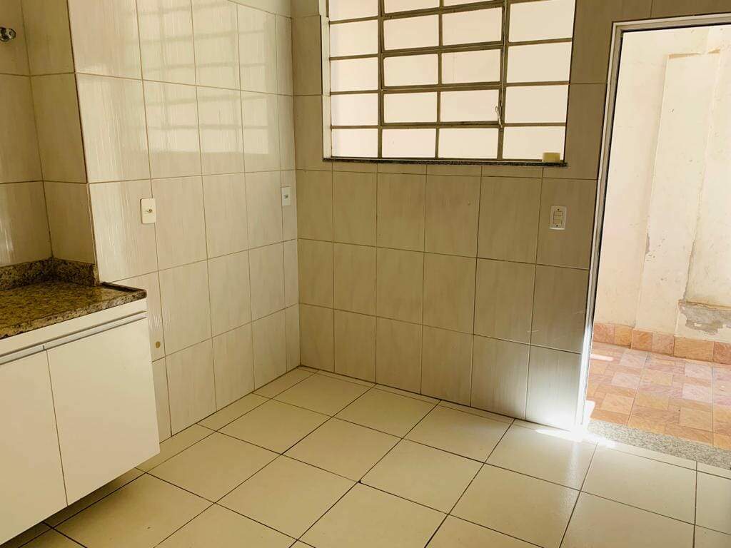 Apartamento à venda com 2 quartos, 80m² - Foto 4