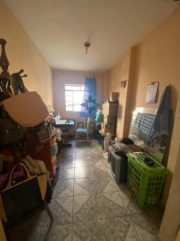 Casa à venda com 2 quartos, 360m² - Foto 10