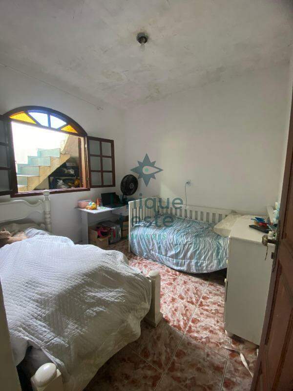 Casa à venda com 3 quartos, 90m² - Foto 3