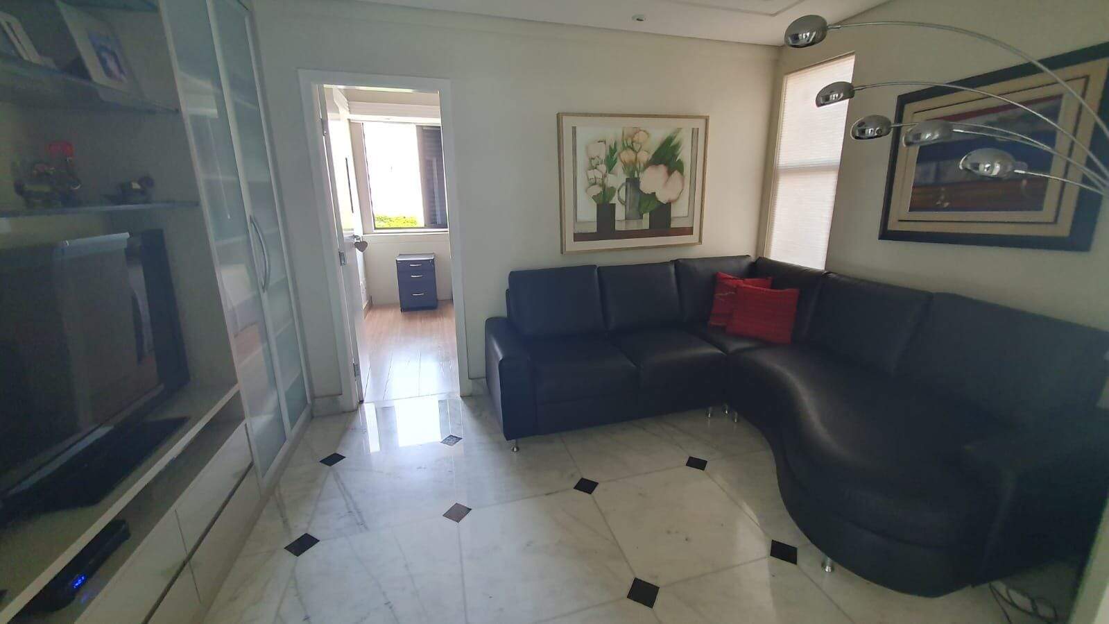 Apartamento à venda com 4 quartos, 216m² - Foto 7