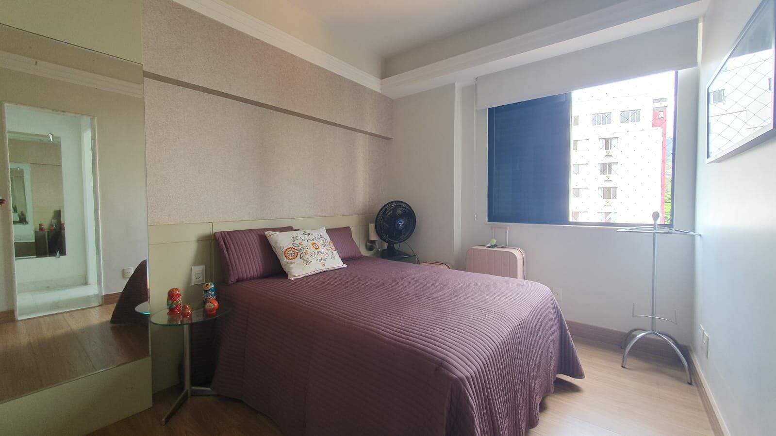 Apartamento à venda com 4 quartos, 216m² - Foto 14