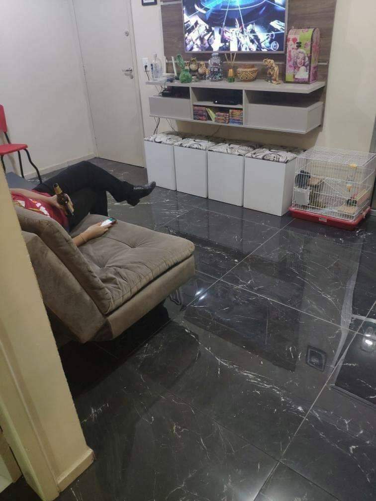 Apartamento à venda com 2 quartos, 45m² - Foto 2