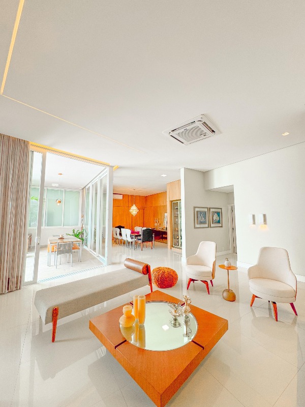 Casa em Condomínio à venda no Centro: 