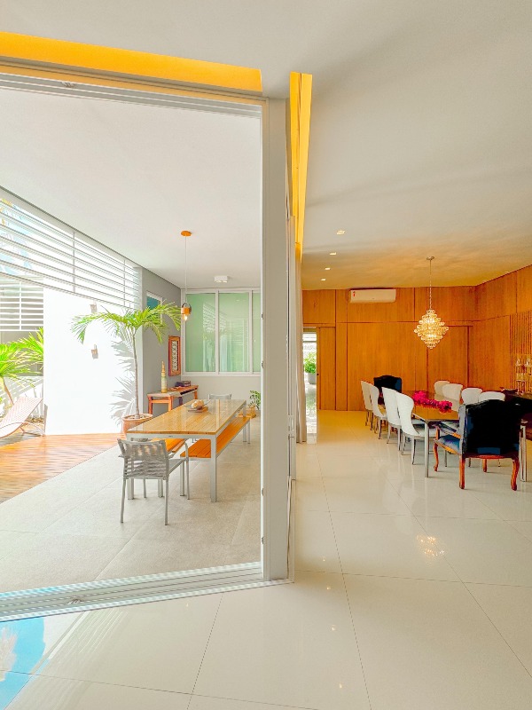 Casa em Condomínio à venda no Centro: 