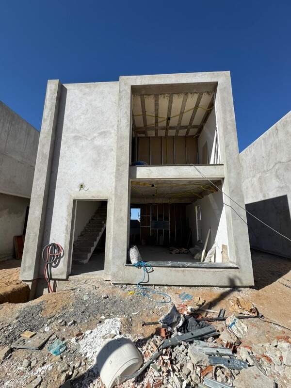 Casa em condomínio à venda no Carneiro: 