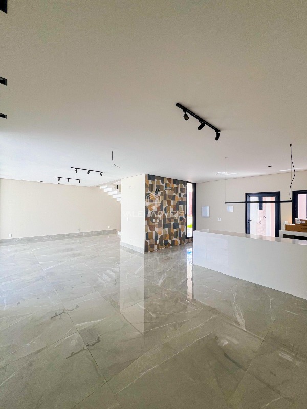 Casa em Condomínio à venda no Cidade Universitária: 