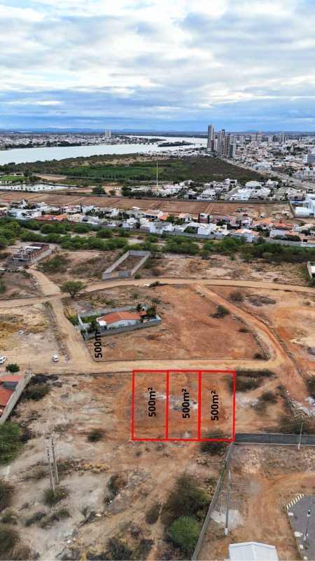 Terreno à venda no Loteamento Monte Carmelo: 