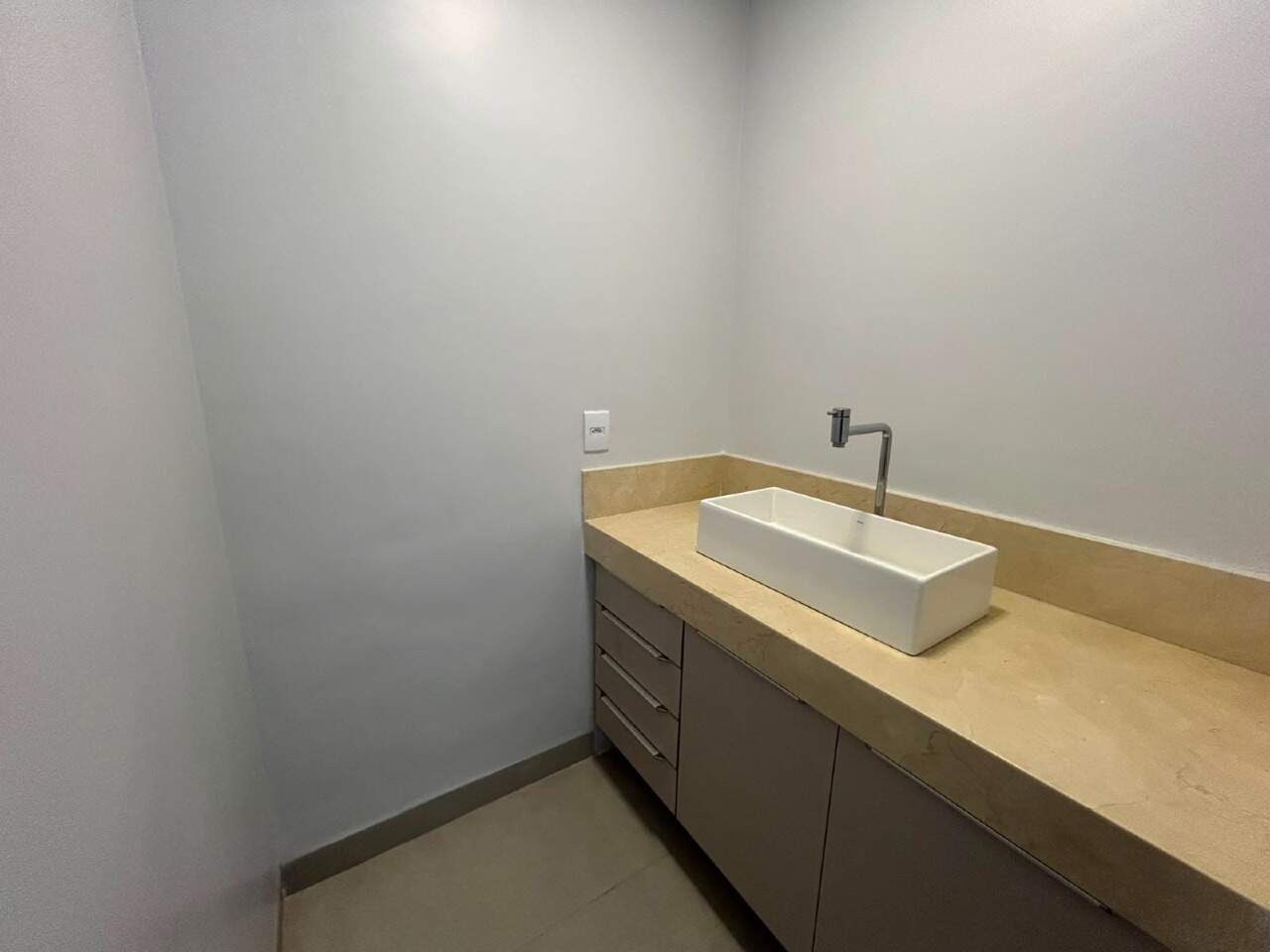 Apartamento para aluguel no Plano Diretor Sul: 