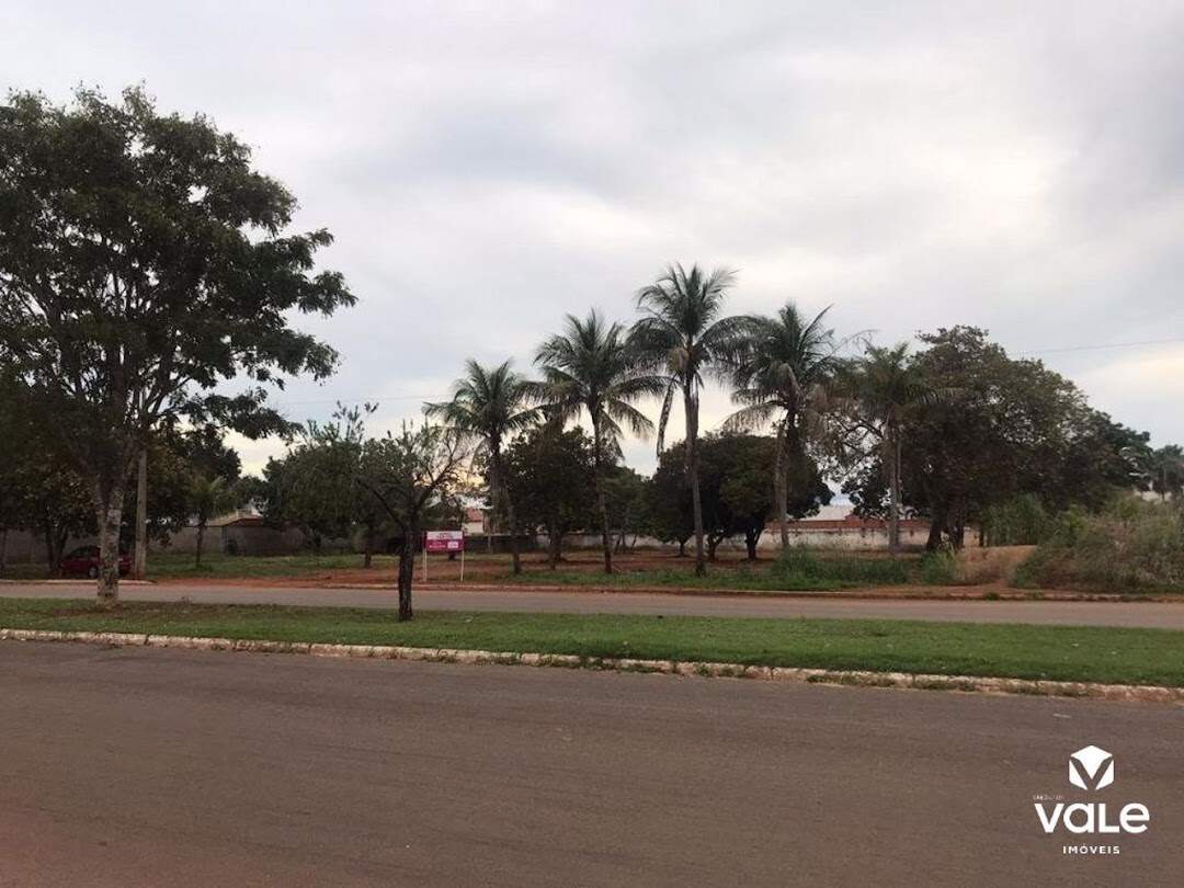 Área à venda no Plano Diretor Sul: 