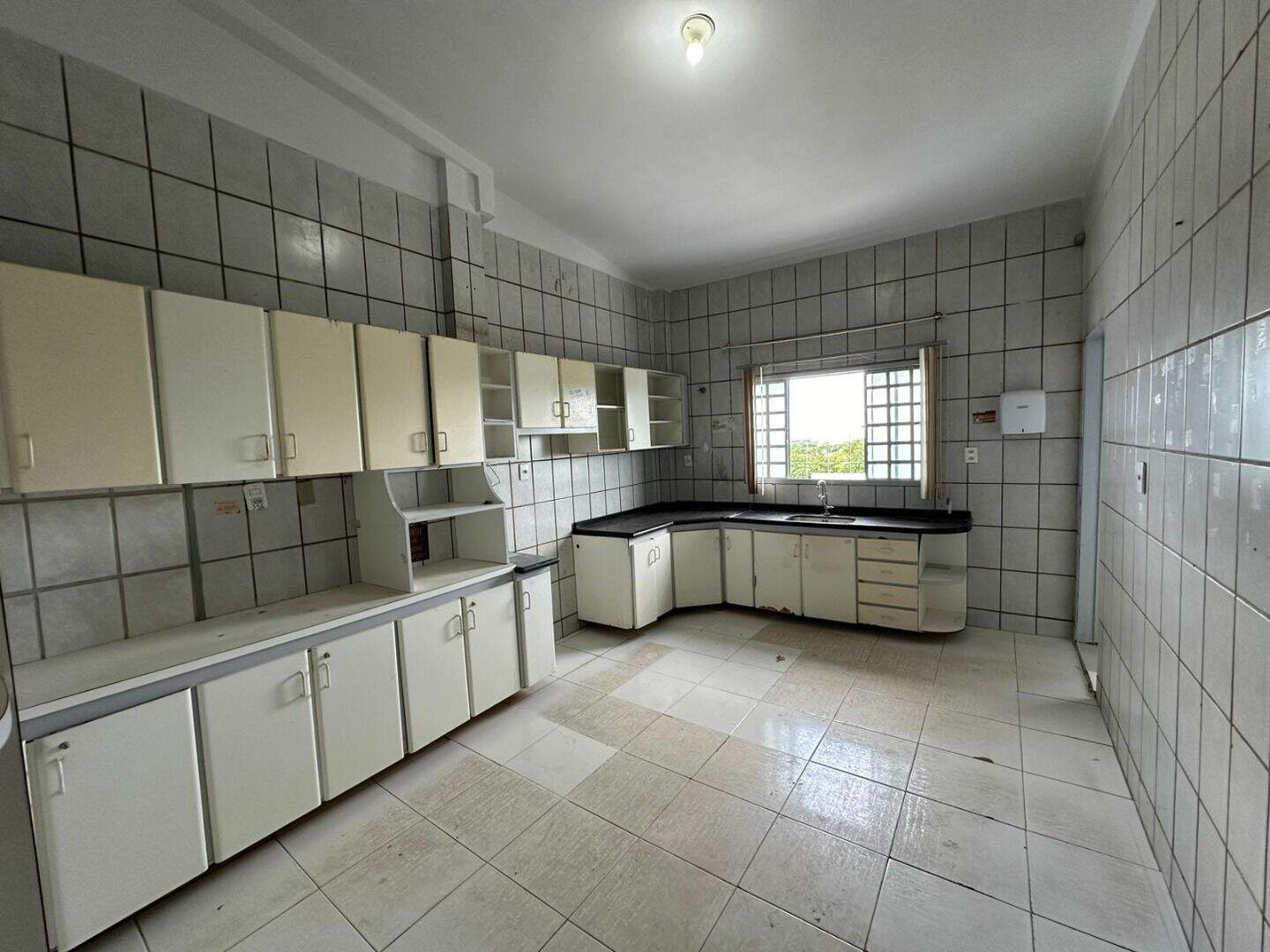 Sala para aluguel no Plano Diretor Sul: 