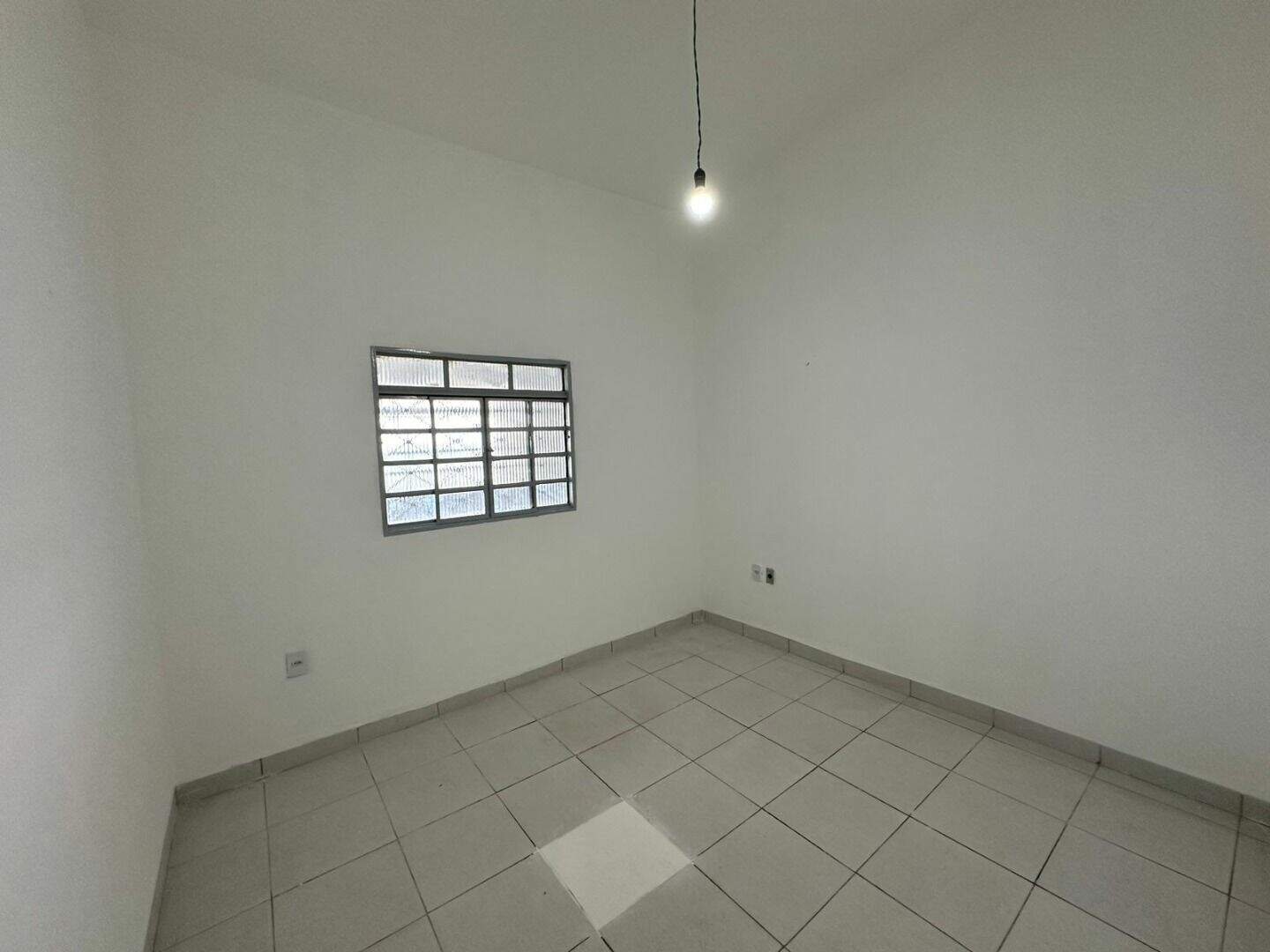 Sala para aluguel no Plano Diretor Sul: 