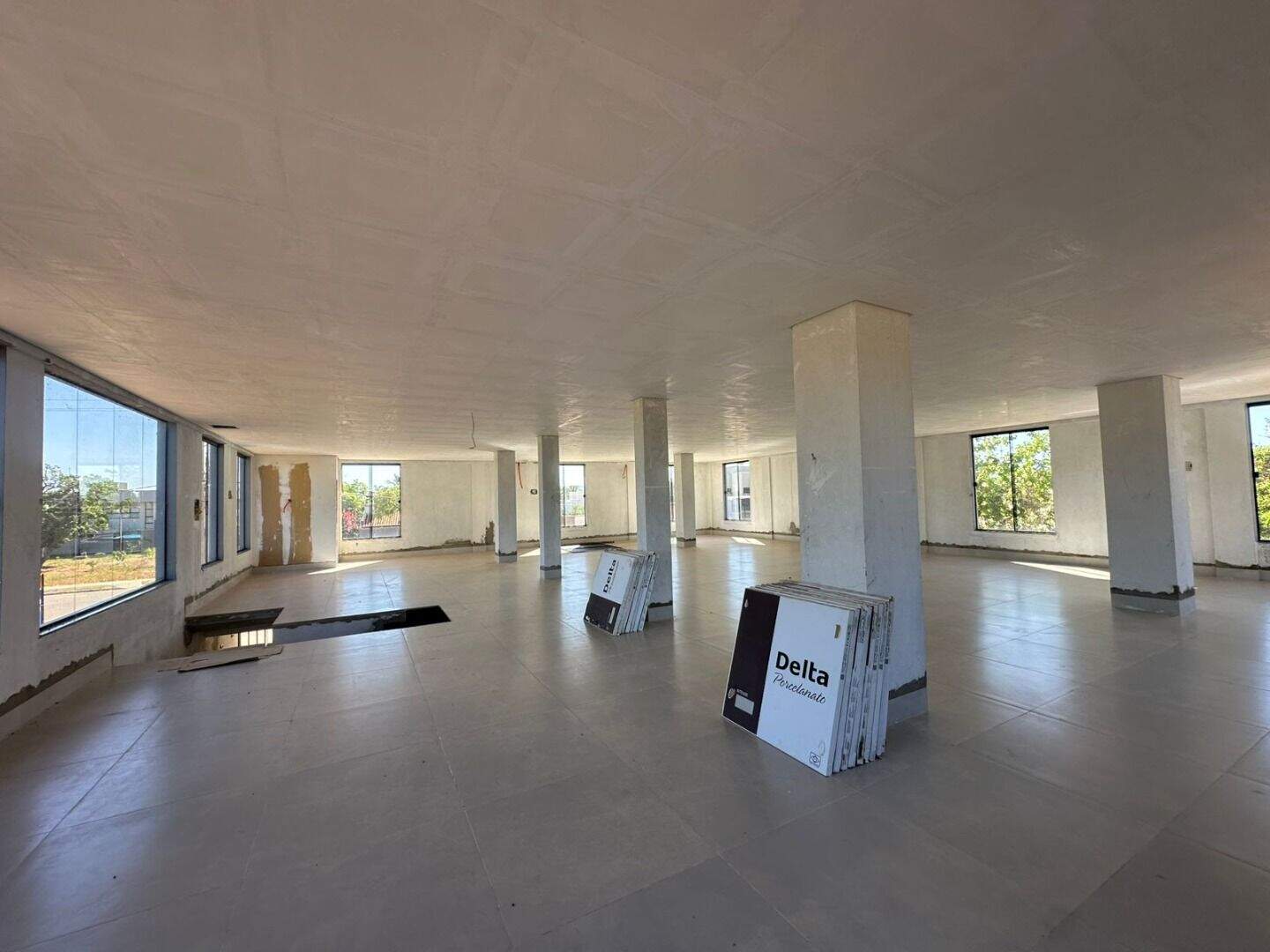 Sala para aluguel no Plano Diretor Sul: 