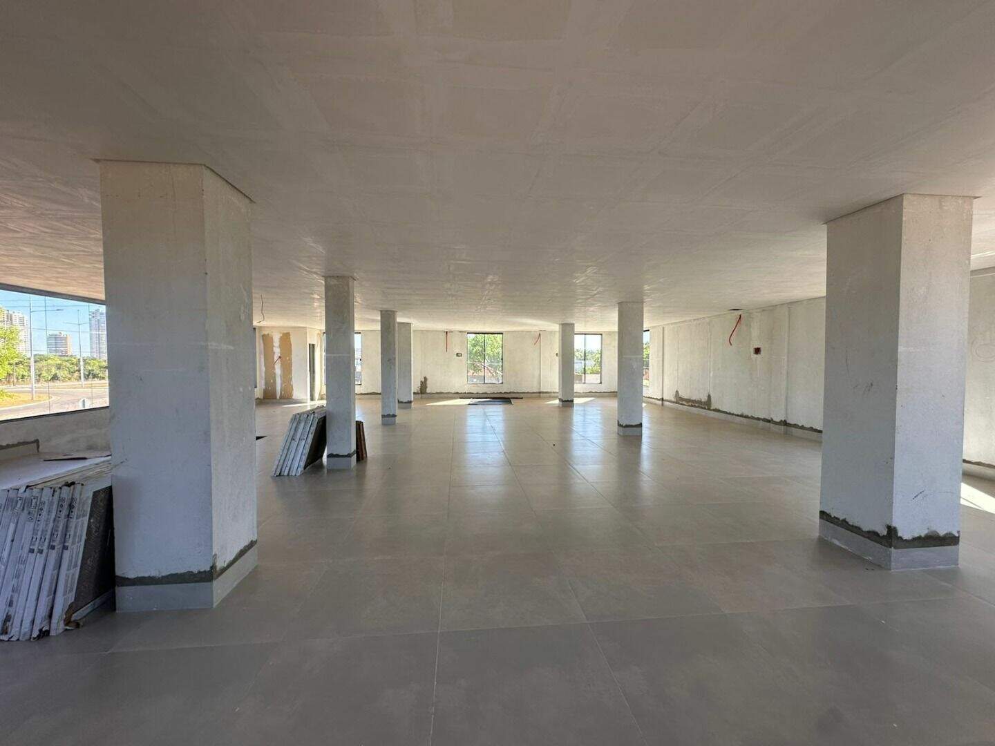 Sala para aluguel no Plano Diretor Sul: 