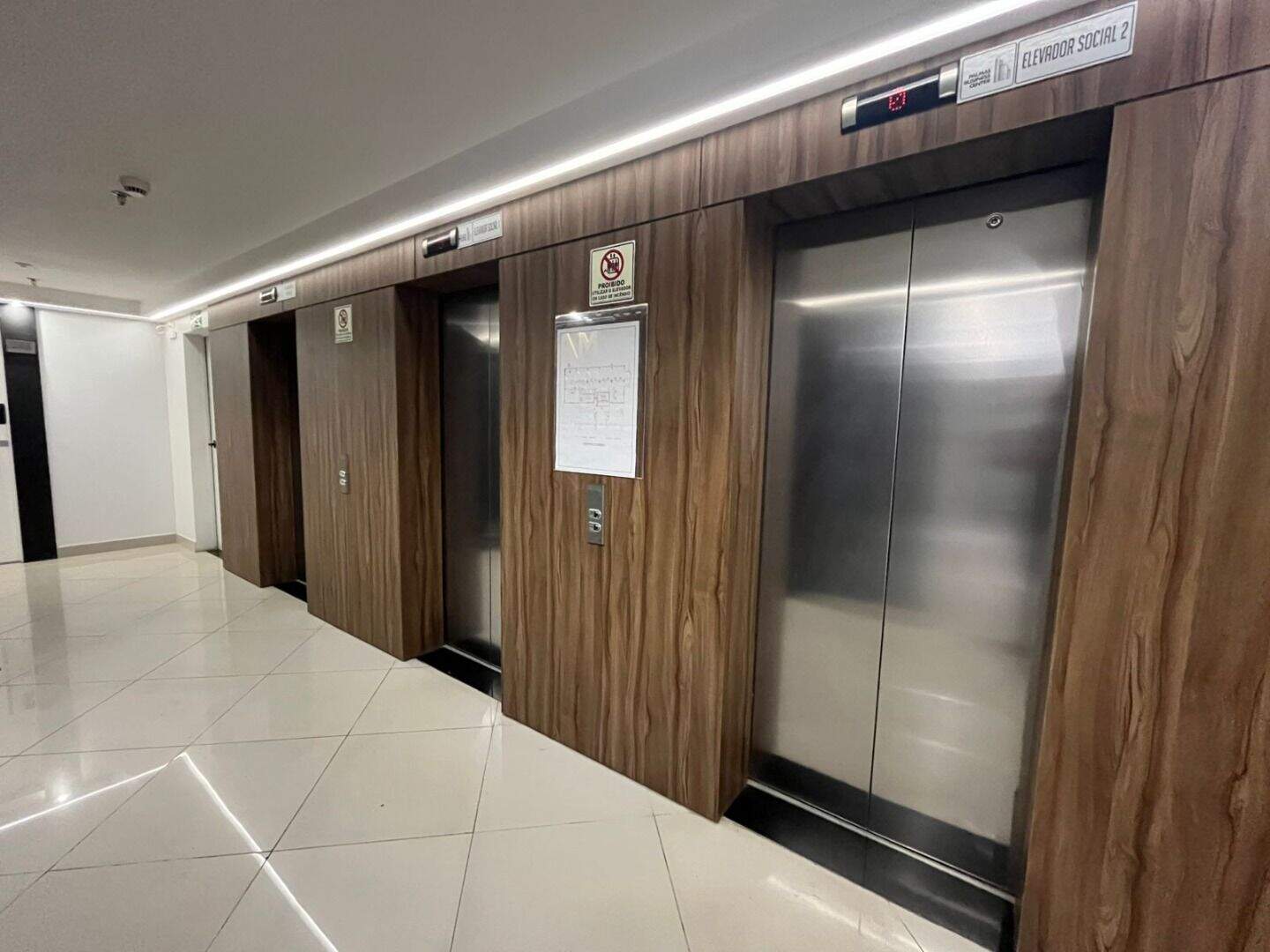Sala à venda no Plano Diretor Norte: 