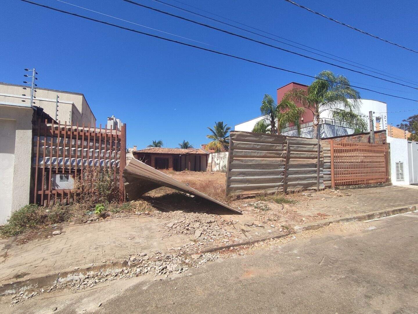 Terreno à venda no Plano Diretor Sul: 