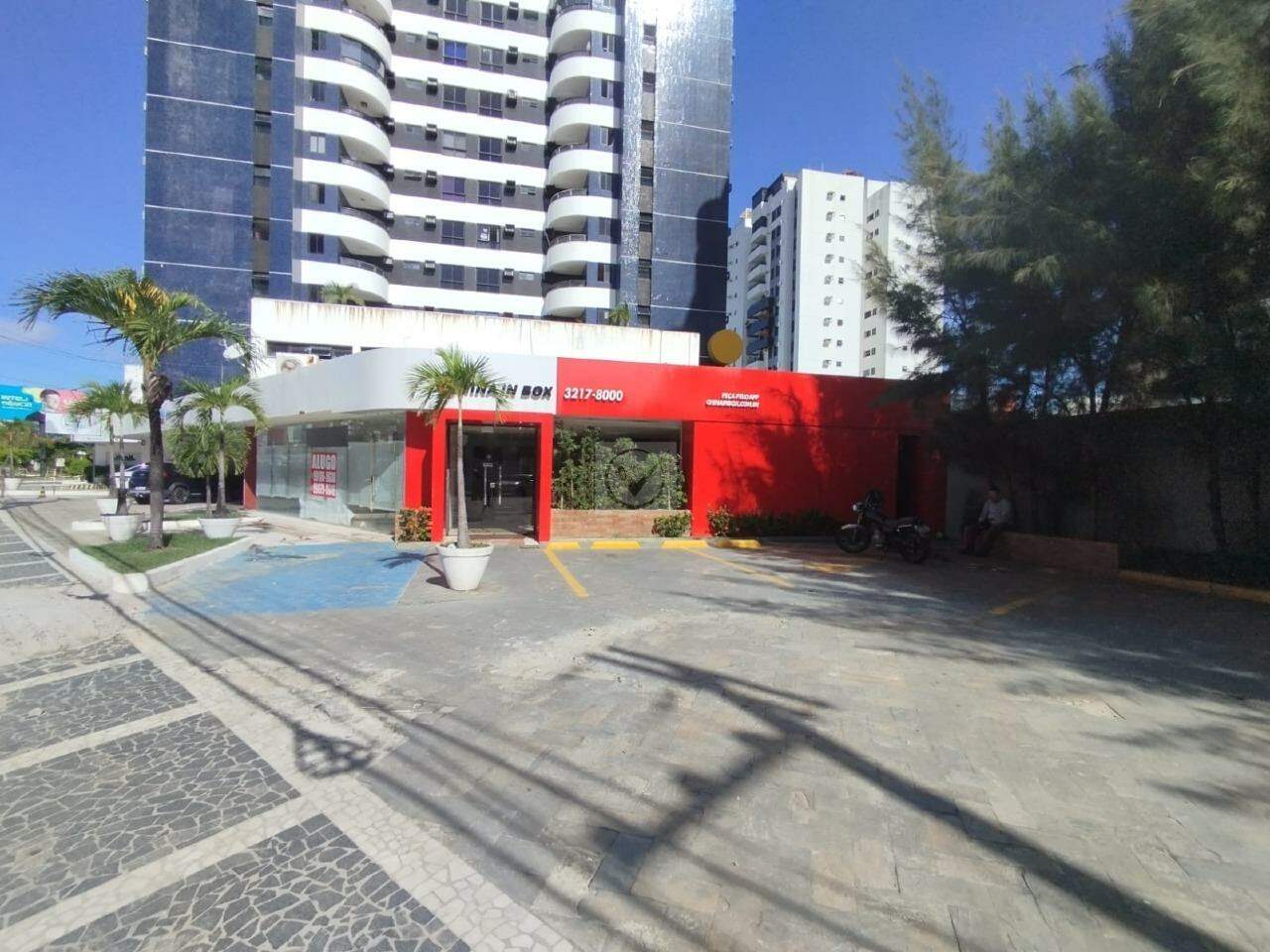 Ponto Comercial na Avenida Pedro Valadares no Jardins/Aracaju-se