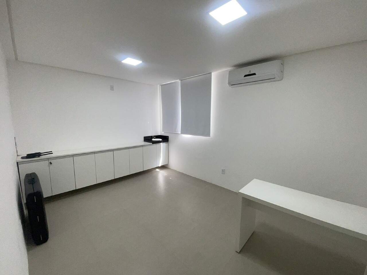 Locação de Sala Comercial no bairro Atalaia - Todos os Encargos Inclusos - Foto 16