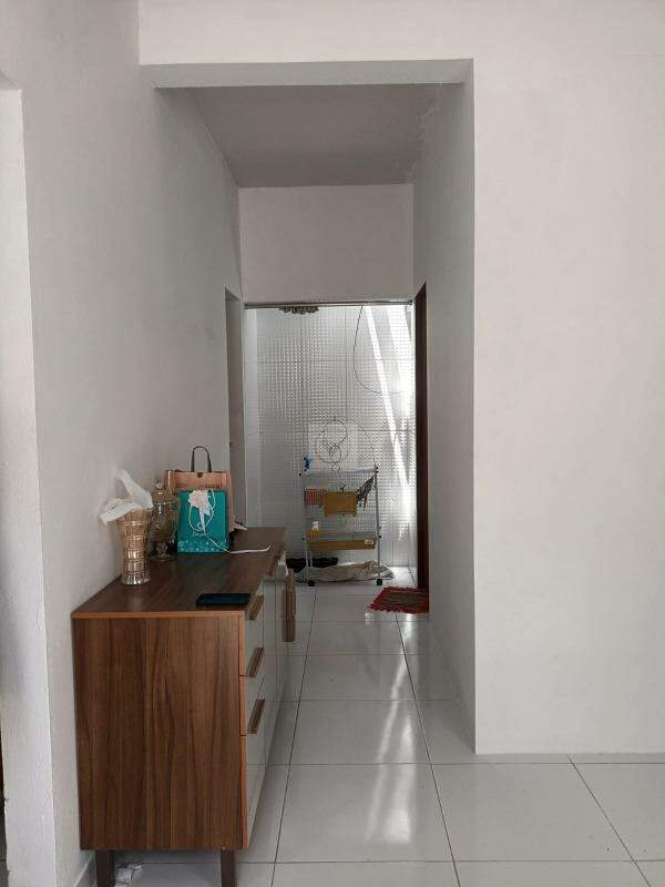 Oportunidade de Investimento: Área com 4 Quitinetes e Projeto para Construção na Parte Superior - Foto 5