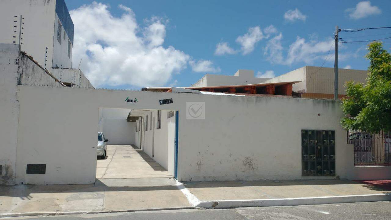 Oportunidade de Investimento: Área com 4 Quitinetes e Projeto para Construção na Parte Superior - Foto 2