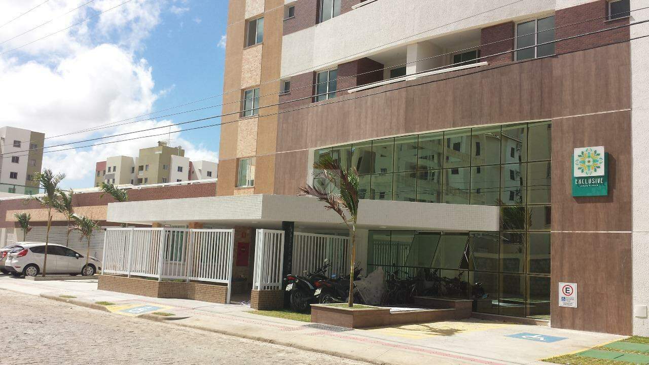Apartamento, andar alto, reformado de 3/4, sendo 1 suíte - Bairro Jabotiana