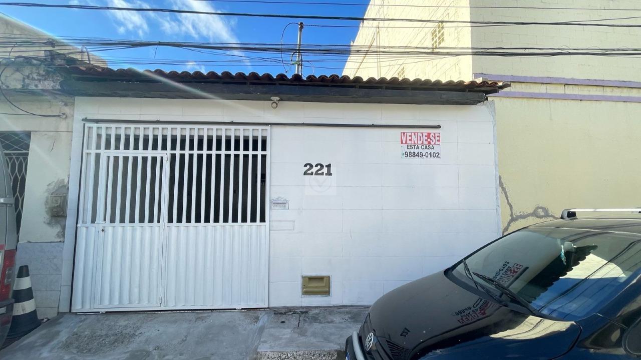 Casa de 2 Quartos para Locação no Coração de Aracaju - Centro
