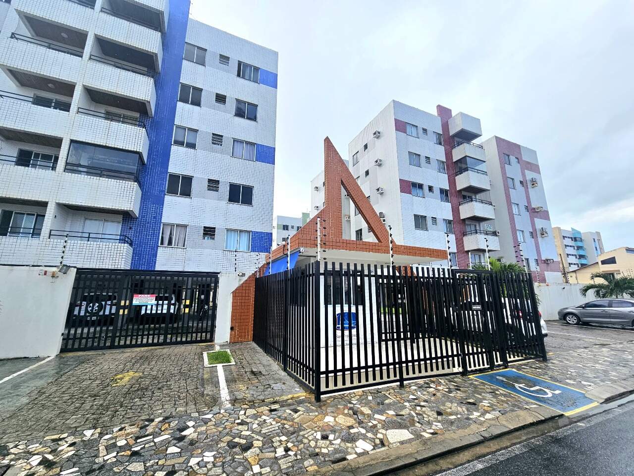 Apartamento Exclusivo para Aluguel (100m²) – 3 Quartos com Suíte em Aracaju (Coroa do Meio)