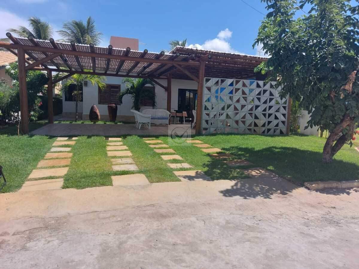 Casa no Condomínio Sol e Mar 1