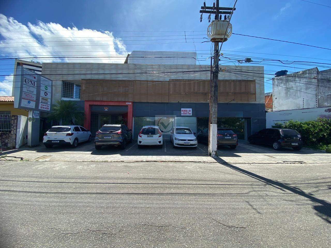 Loja Comercial na Av. Gonçalo Prado Rolemberg no Bairro São José