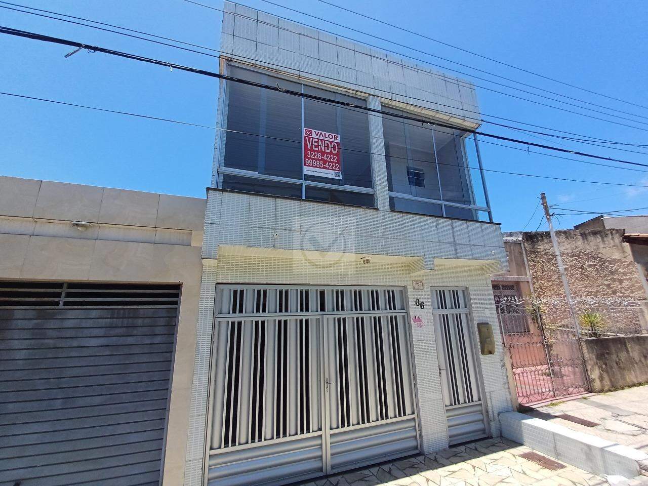 Excelente Casa a Venda no Bairro 18 do Forte