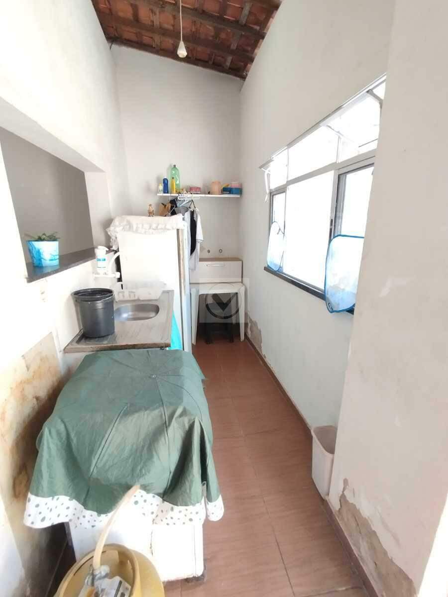 Versatilidade e Espaço no Coração da 13 de Julho: Casa com 4 Quartos e Quintal Amplo! - Foto 11