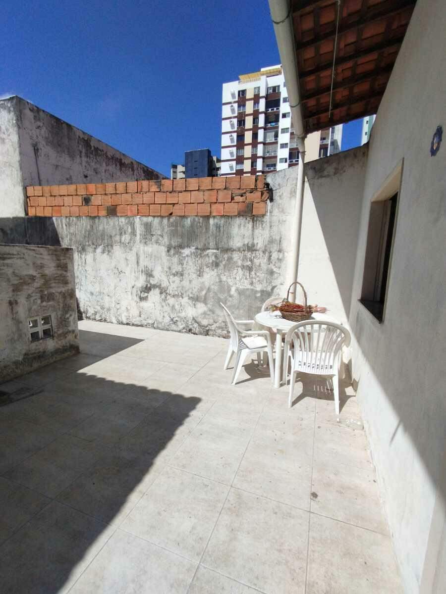 Versatilidade e Espaço no Coração da 13 de Julho: Casa com 4 Quartos e Quintal Amplo! - Foto 9
