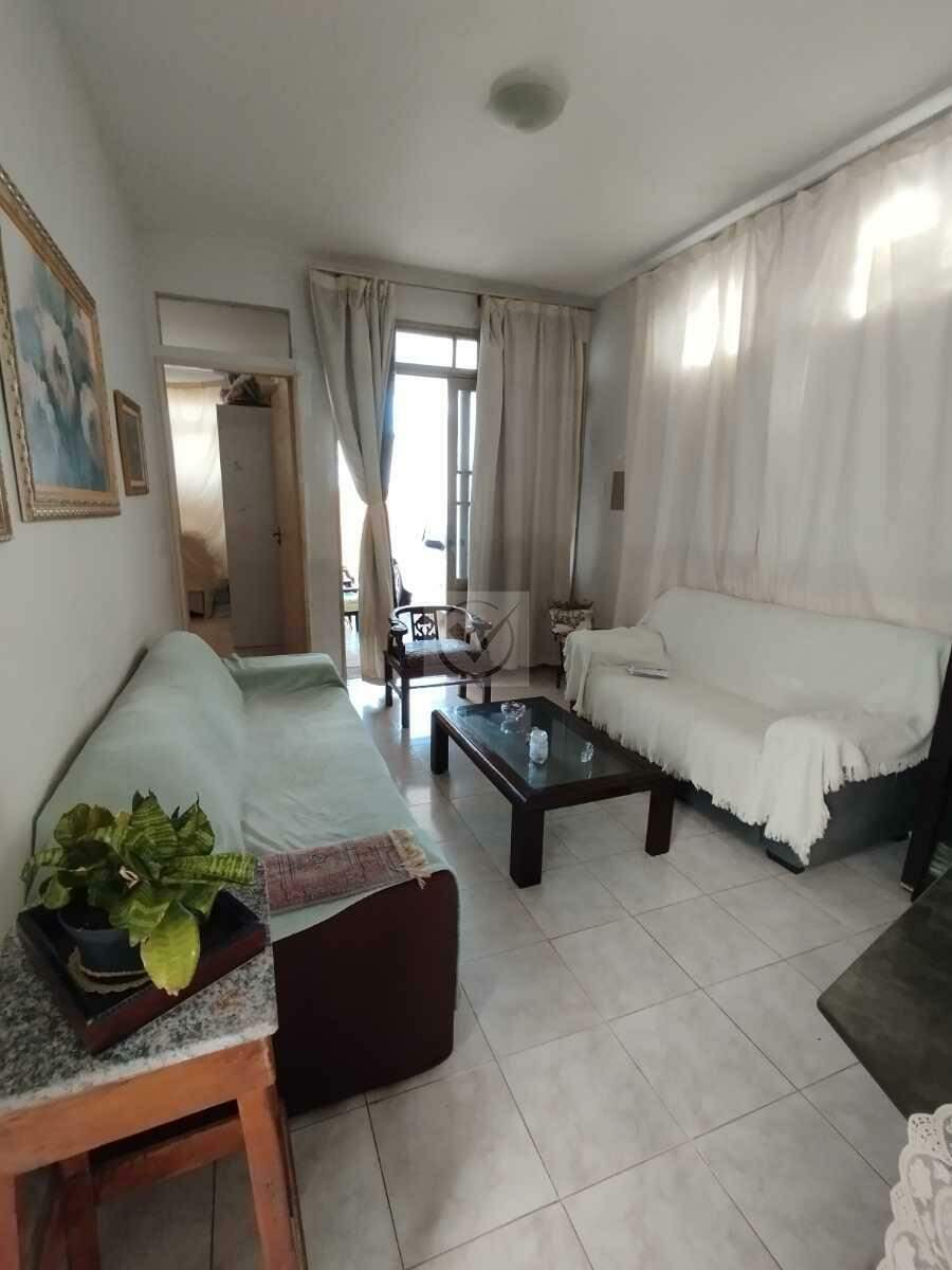 Versatilidade e Espaço no Coração da 13 de Julho: Casa com 4 Quartos e Quintal Amplo! - Foto 2