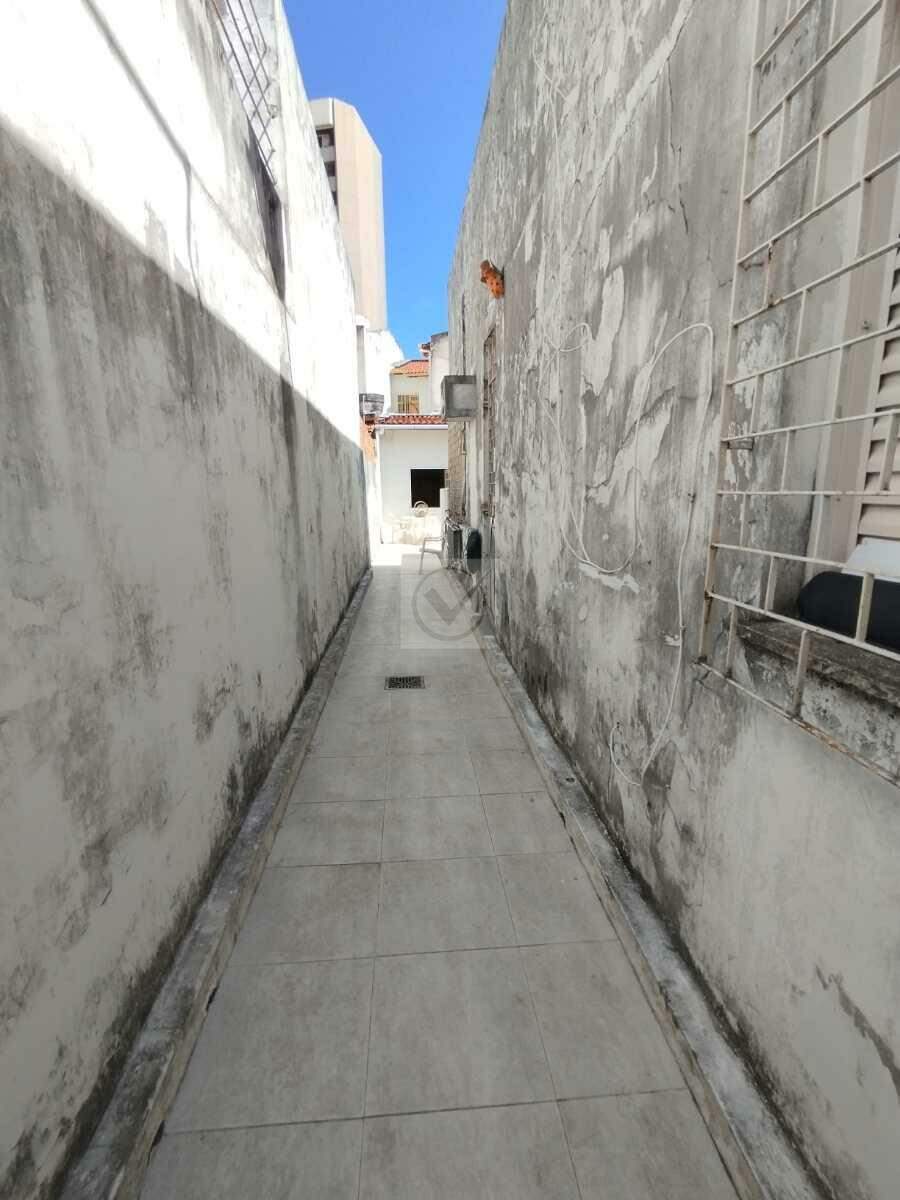 Versatilidade e Espaço no Coração da 13 de Julho: Casa com 4 Quartos e Quintal Amplo! - Foto 6