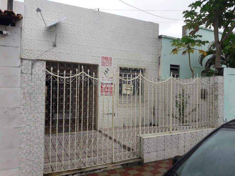 Casa à venda, 4 quartos, 1 suíte, 1 vaga, Cirurgia - Aracaju/SE