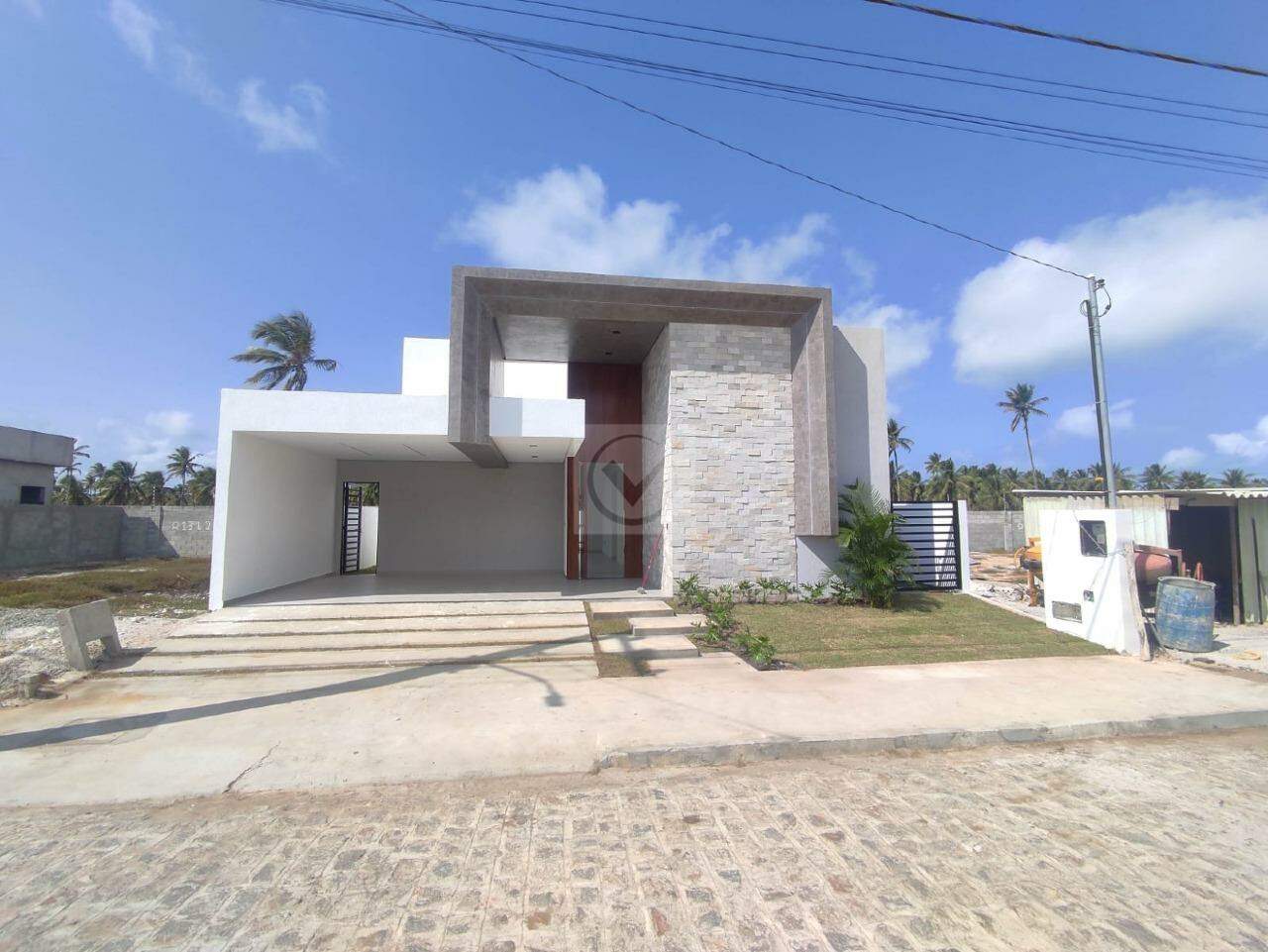 Casa térrea, recém construída, no Cond. Sol e Praia -Barra dos Coqueiros-SE