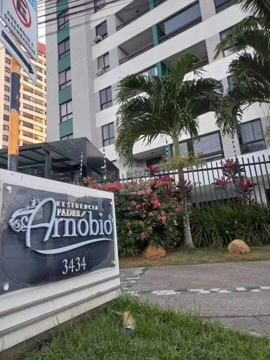 Condomínio Padre Arnóbio com 3 quartos sendo 2 suítes