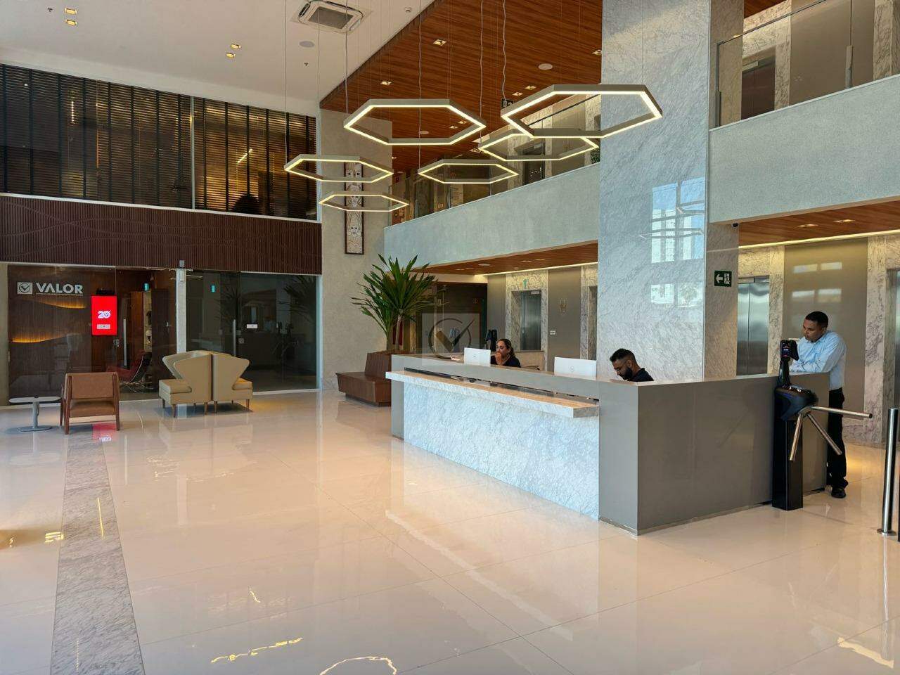 Sala Pronta, com Recepção, No Centro Médico Mais Moderno de Aracaju!