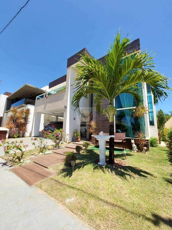 Casa Alto Padrão à Venda – 4 Suítes | 360m² de Terreno | Energia Solar | Área Gourmet e Piscina