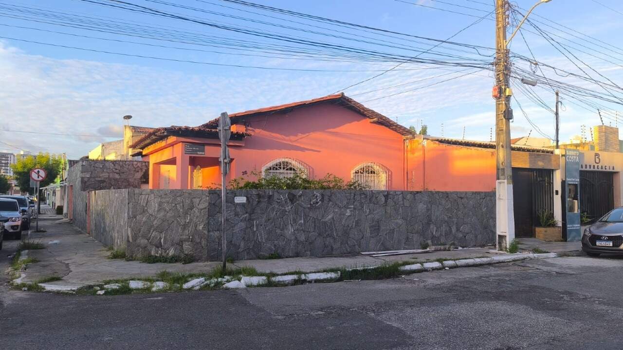 Aluguel | Casa de esquina no Salgado Filho - Aracaju/SE