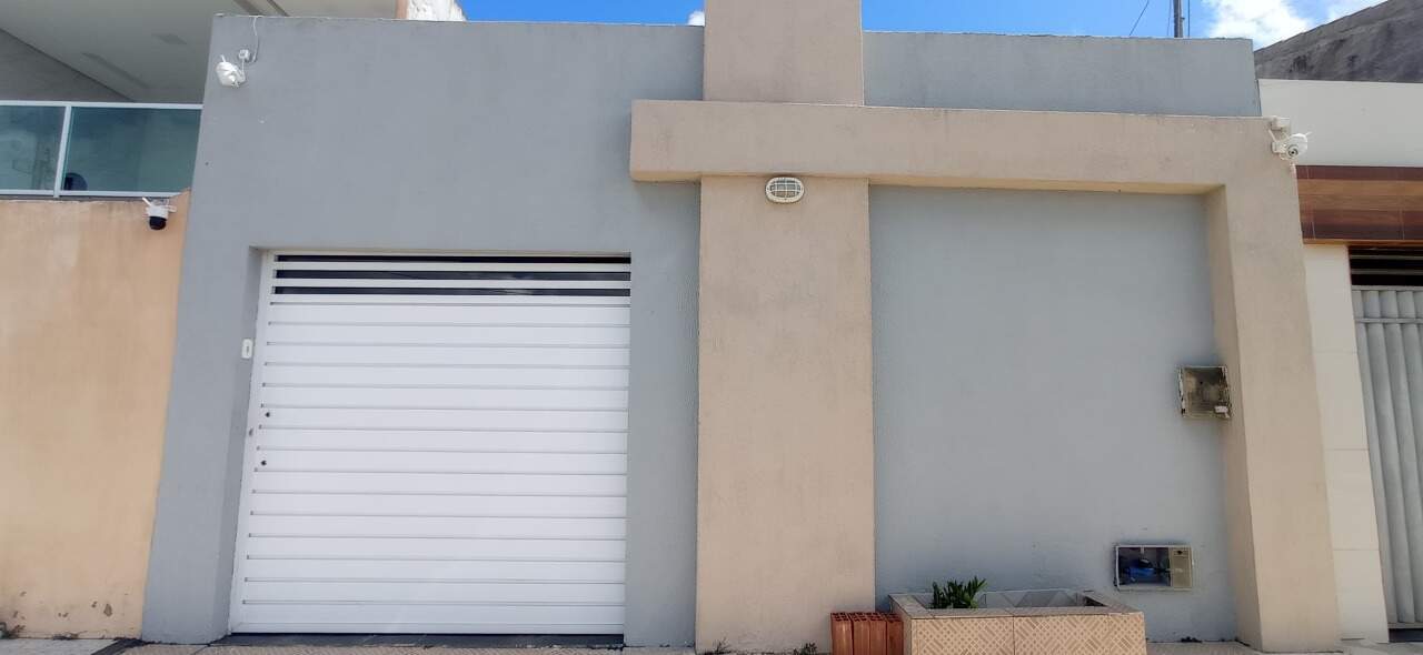 Casa á venda no bairro Joviano Barbosa