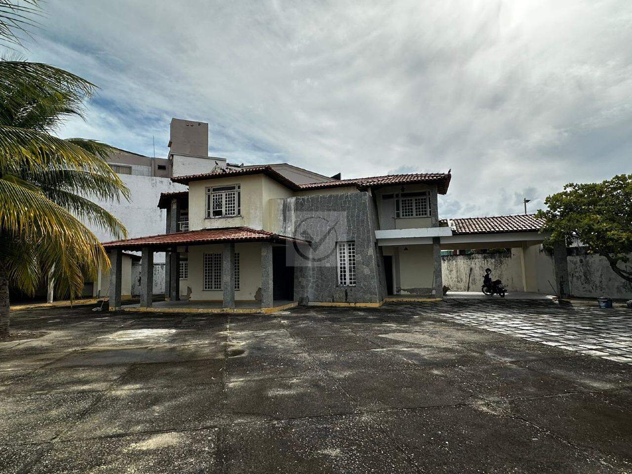 Casa Comercial para aluguel, 2 quartos, 4 suítes, 30 vagas, Coroa do Meio - Aracaju/SE