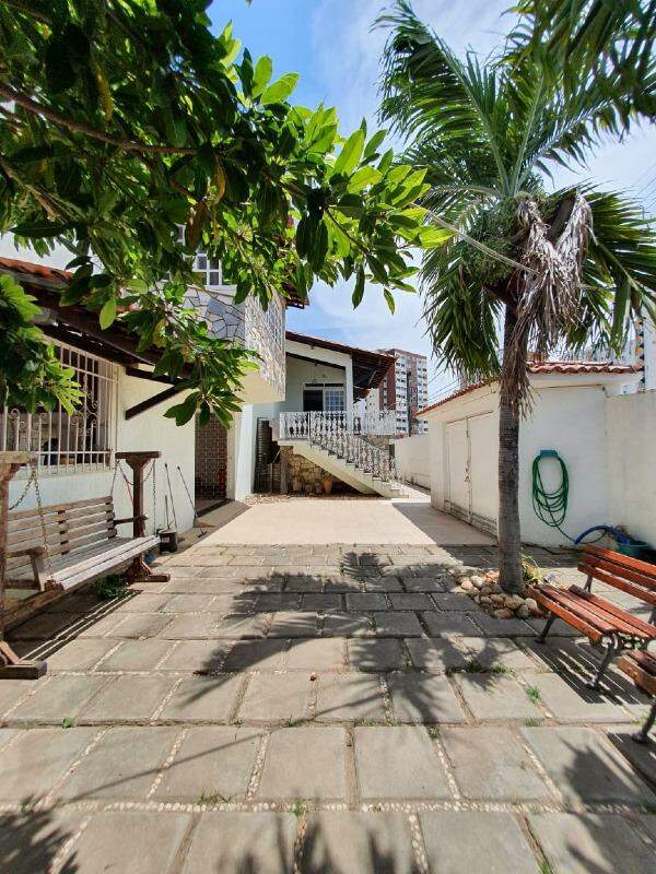 Casa Duplex com piscina e área gourmet no Bairro Suissa - Foto 11