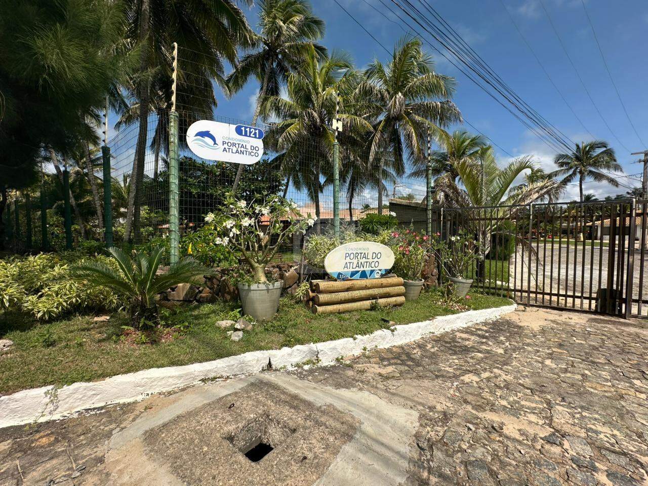 Paraíso no Litoral: Casa de Luxo com Vista Mar no Condomínio Portal do Atlântico