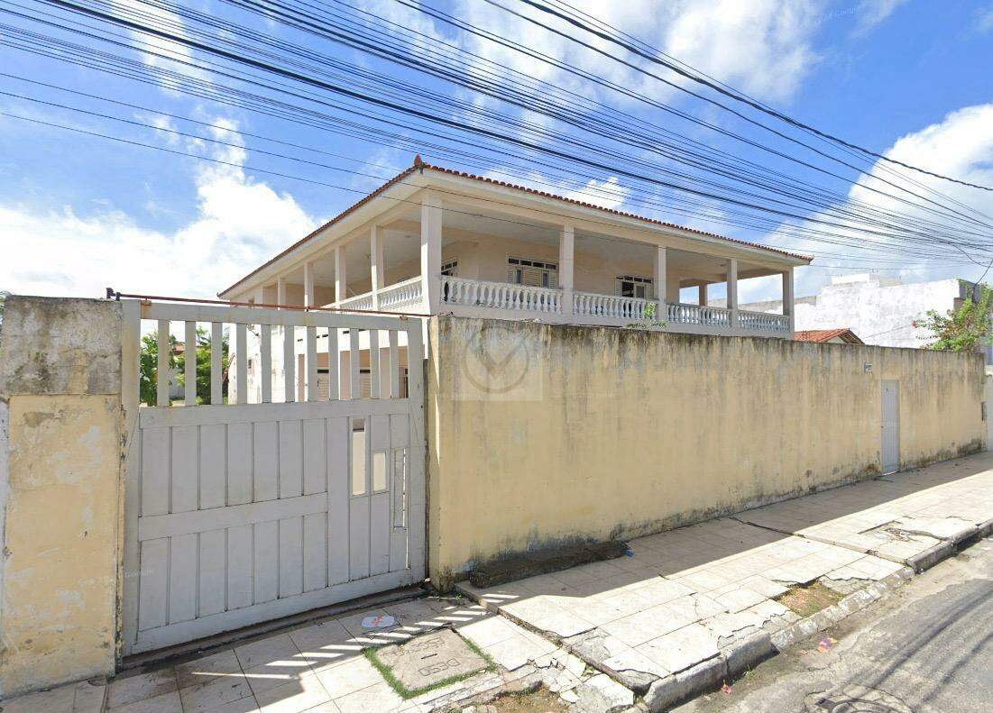 Casa à venda, 4 quartos, 2 suítes, 10 vagas, Atalaia - Aracaju/SE
