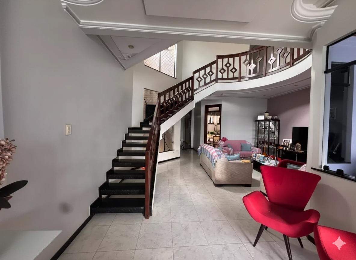 Casa Duplex à venda, 4 quartos, 2 suítes, 2 vagas, Centro - Itabaiana/SE