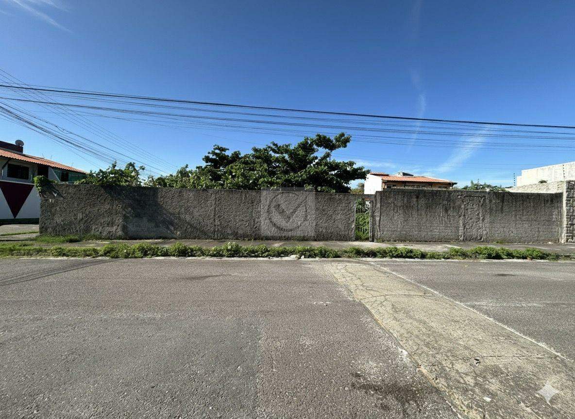 Excelente Oportunidade! Lote de Esquina na Atalaia - 15x25