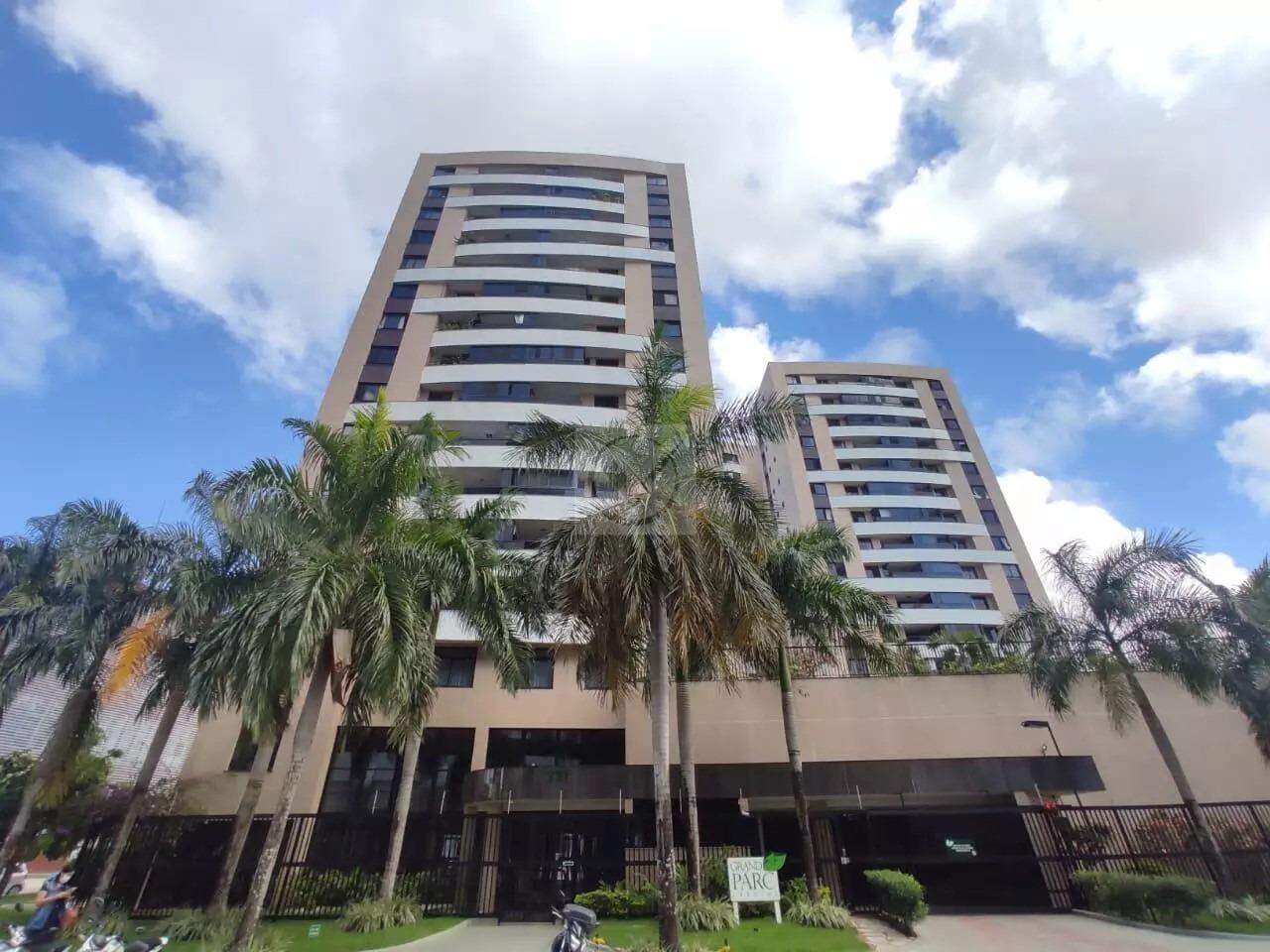ALTO PADRÃO NO JARDINS | Apartamento 112m² c/ 3/4 (Suíte), Varanda, 2 Vagas e Lazer CLUBE