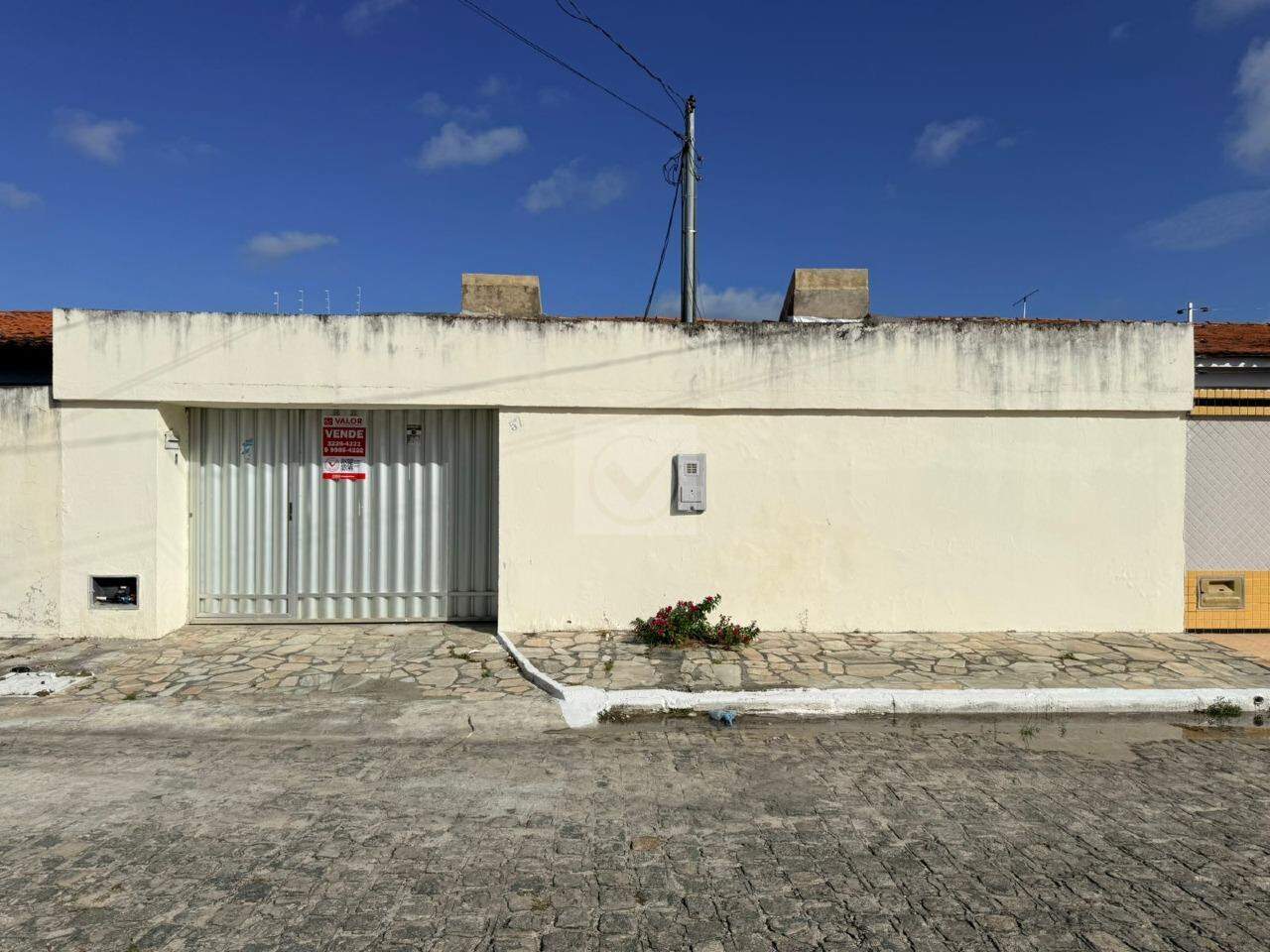 Casa para aluguel, 3 quartos, 1 suíte, 2 vagas, Aruana - Aracaju - SE/SE