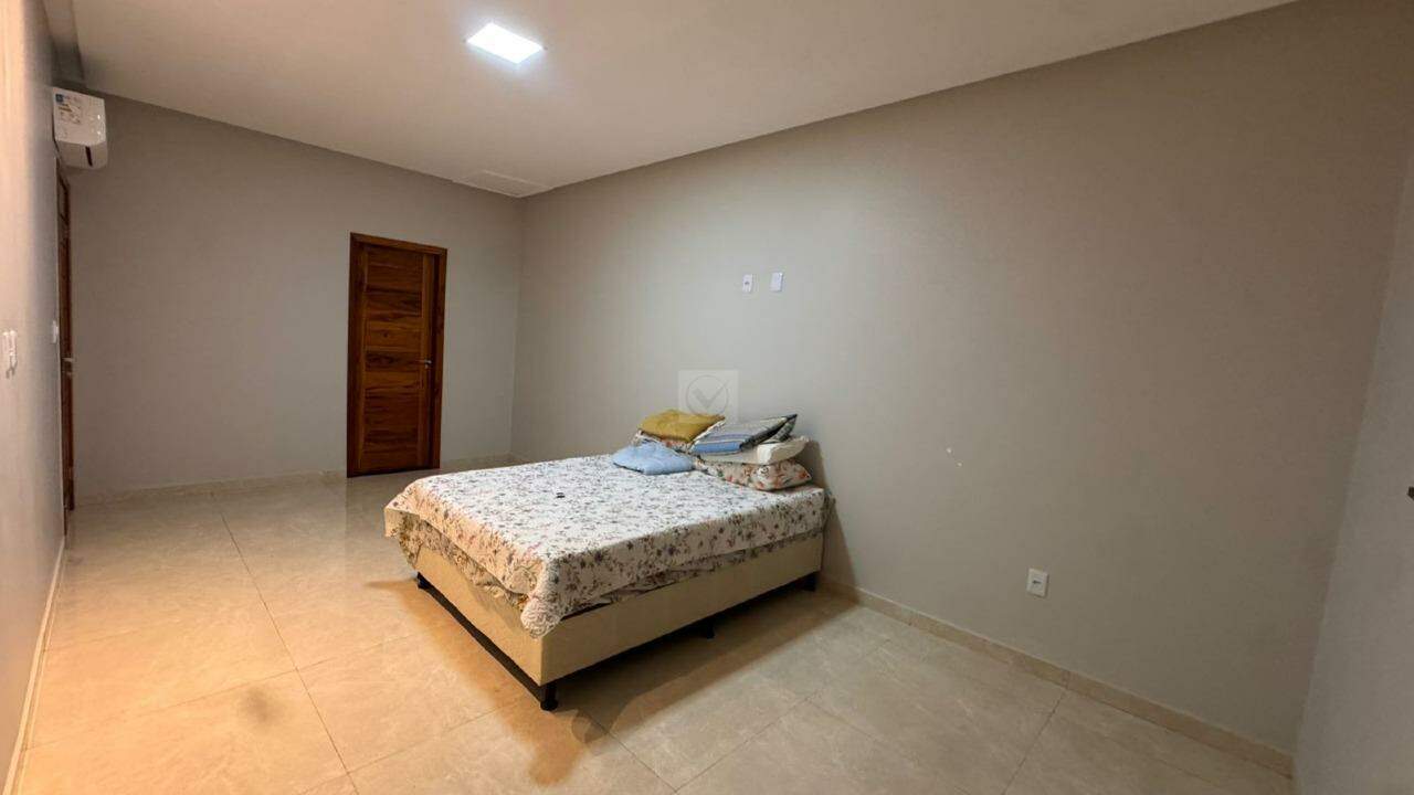 Casa Espetacular com Lazer Completo, Piscina e Vaga para 10 Carros! - Foto 14